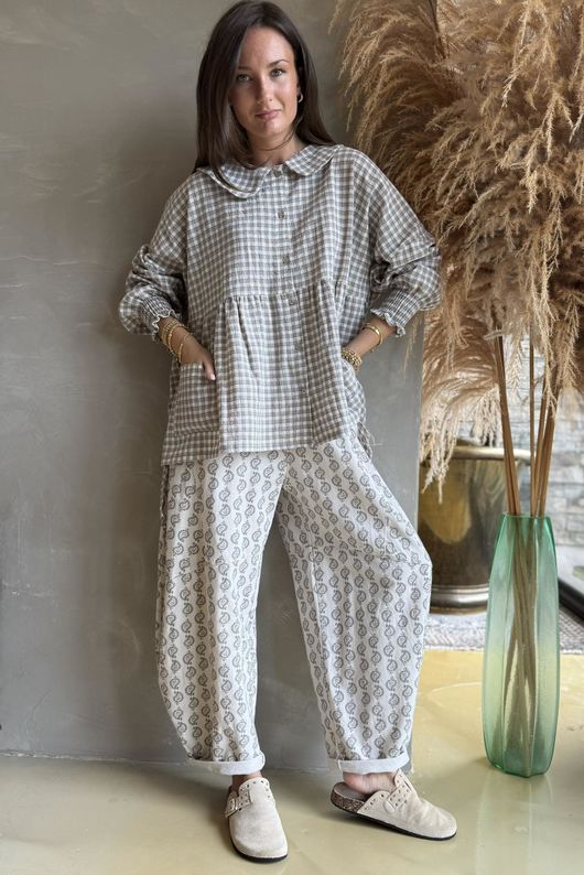 Annie Gingham Peter Pan Smock Blouse Mocha